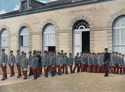 Special militärskola Saint-Cyr (Saint Cyr), inredningstjänst: Utgång från amfiteatern. av French School
