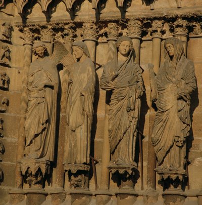 The Visitation, fyra jambfigurer från katedralens västra fasad, ca 1230-40 (kalksten) (se 62274) av French School