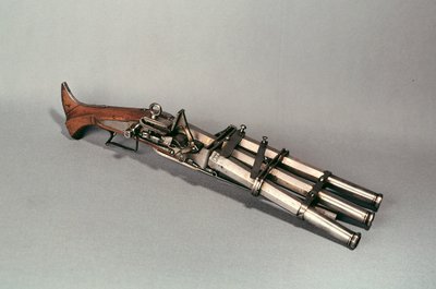 Trippelpipig pistol (trä och metall) av French School