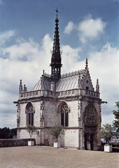 Utsikt över Chapelle Saint-Hubert i Chateau Amboise, färdig 1493 av French School