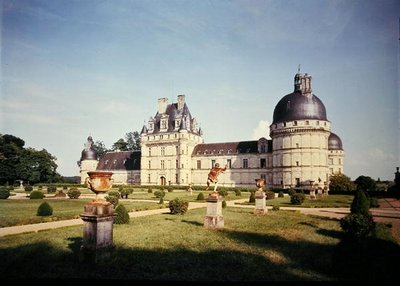Vy av den östra fasaden, byggnaden påbörjad 1540 av French School