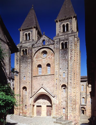 Vy över västra fasaden av French School