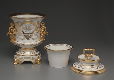 Vitt och guld täckt glasshink, fabrik av Jacob-Petit av French School