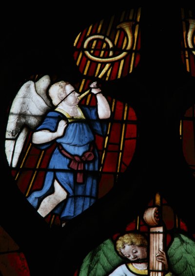 Fenster mit einem musizierenden Engel von French School