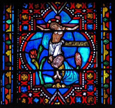 Fönster n1-L som skildrar en scen från Maria Magdalenas liv - helgonet vid korsets fot av French School