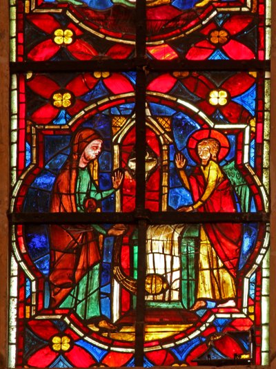 Fönster w212 som föreställer Zacharias, fadern till Johannes Döparen, besökt av en ängel i templet av French School