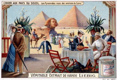 Vinter i solens länder: pyramider sedda från Kairos omgivningar - Reklamvinjett, chromo. Liébig, v.1900. av French School