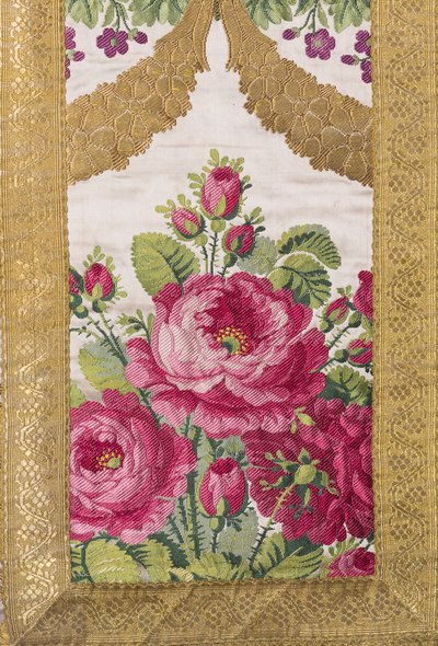 chasuble av en liturgisk ensemble erbjuds av Louis-Philippe 1810 (silke broderat med guld) av French School