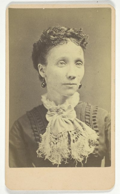 Utan titel (porträtt av kvinna) av G. C. Gilchrest