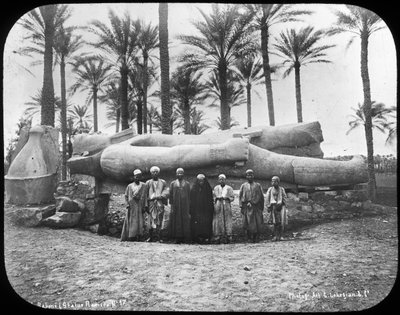 Fallen kolossal staty av Ramses den store, Memphis, Egypten, c1890 av Gabriel Lekegian