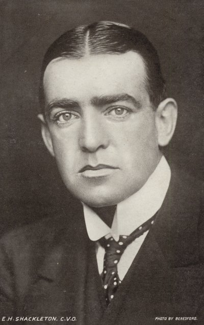 Ernest Shackleton (1874-1922), brittisk antarktisk upptäcktsresande (svartvitt foto) av George Charles Beresford