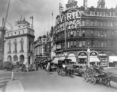 Piccadilly Circus, City of Westminster, London, tidigt 1900-tal. av George Davison Reid