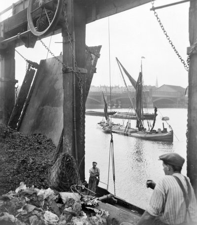 The South Bank, Lambeth, London, före 1933 av George Davison Reid