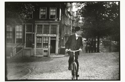 Cyklist på Keizersgracht i Amsterdam av George Hendrik Breitner