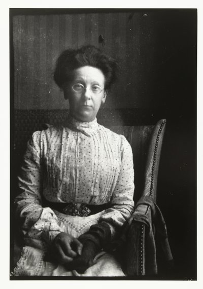 Porträtt av Margaretha Breitner, fotografens syster av George Hendrik Breitner