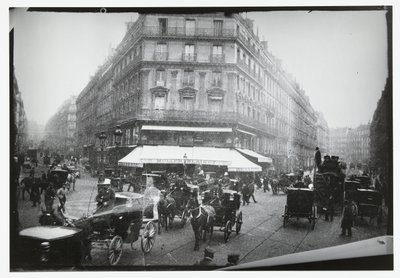 Gatuvy av en upptagen korsning i Paris av George Hendrik Breitner