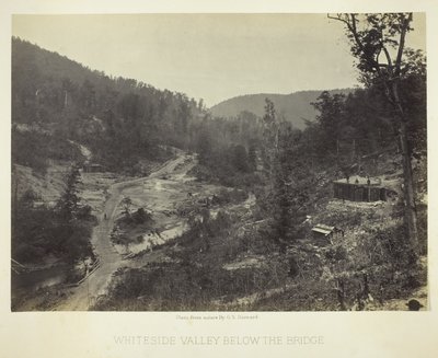 Whiteside Valley nedanför bron av George N. Barnard