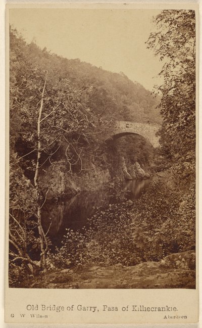 Old Bridge of Garry, Pass of Killiecrankie. av George Washington Wilson