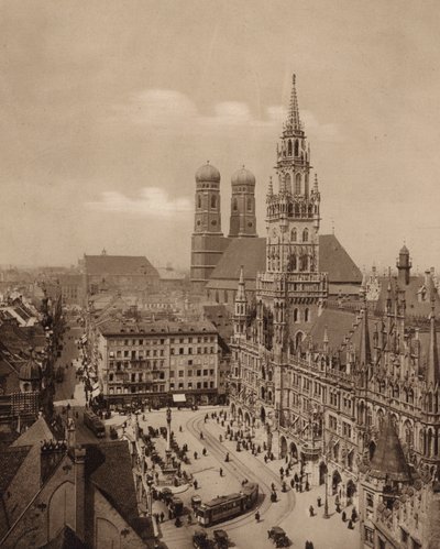Munchen / München: Marienplatz med det nya stadshuset (svartvitt foto) av German Photographer