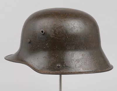 Tysk stålhjälm eller 