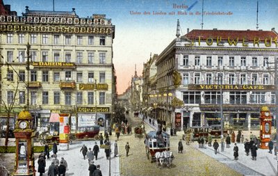 Vykort föreställande Unter den Linden och Friedrichstrasse i Berlin, ca 1910 (färgat foto) av German School