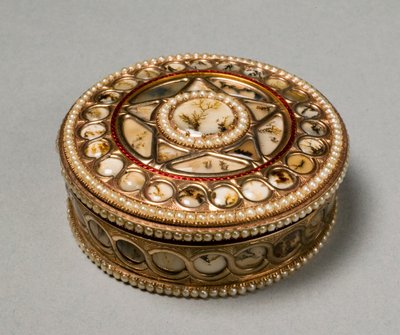 Rund snusdosa, c.1800-30 av German School