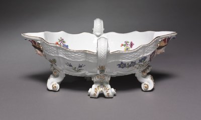 Såsbåt, tillverkad på Meissen Porslinsfabrik, Tyskland, 1735-56 av German School