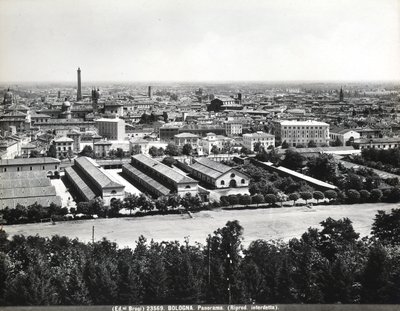 Panoramautsikt över Bologna med några fabriker. av Giacomo Brogi