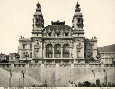 Utsikt över fasaden på Montecarlo-teatern, designad av Charles Garnier. Monaco av Giacomo Brogi