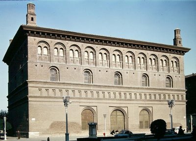 Exteriör av La Lonja, byggd 1551 av Gil Morlanes