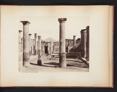 Vy över ruinerna av Marco Olconios hus i Pompeji, Italien (Pompeii) Casa di Marco Olconio (titel på objekt) av Giorgio Sommer (attributed to)