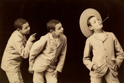 "Flera fotografier". Fotografisk studie av en ung pojke av Phillipe de Marlier