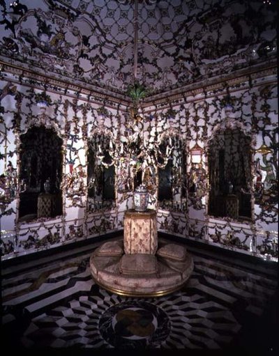 Corner of the Salon Chino (kinesiskt rum) utfört helt i porslin, 1769 (porslin) (för detaljer se 93238-9) av Giuseppe Gricci
