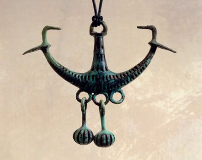Ankarformat hänge, smycken i brons, från Axioupolis, Grekland, grekisk civilisation, 800-700-talet f.Kr. av Greek