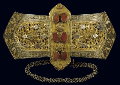 Bältesspänne, från Ipeiros (förgylld silver, agat & niello) av Greek School