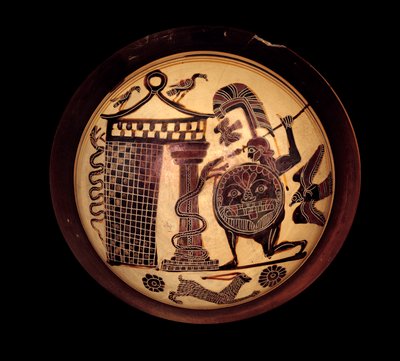 Grekisk konst: Lakonisk kopp med svarta figurer som representerar Cadmos som kämpar mot draken från Thebe eller Apollon och ormen Python. Målning av ryttarnas målare (600-talet f.Kr.) 550-540 f.Kr. av Greek School