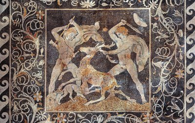 Hjortjaktsmosaik, Alexander den store och Hefestion (Hephaestion), Pella, Grekland, 330-300 f.Kr (mosaik) av Greek School