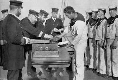 Lönedag ombord på HMS Royal Sovereign, 1895 av Gregory and Co