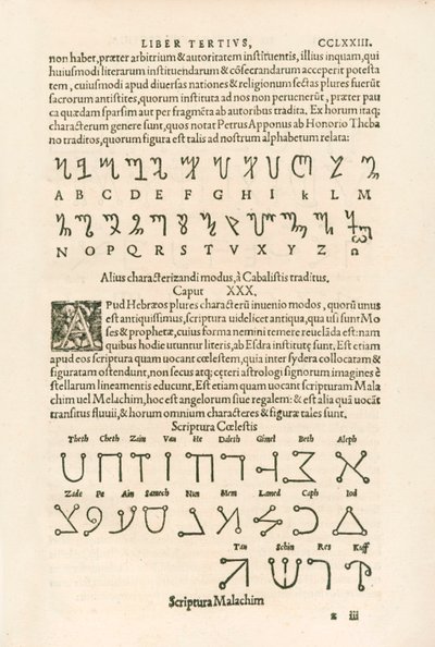 Thebanska alfabetet (honoriska alfabetet eller Honorius runor) och himmelska alfabetet (Scriptura Malachim eller änglaskrift) Gravyr från Heinrich Cornelius Agrippa von Nettesheim (1486-1535) De occul av Heinrich Cornelius Agrippa von Nettesheim