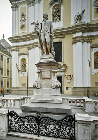 Monument till hyllning till den österrikiske kompositören Franz Joseph Haydn (1732-1809) realiserat av Heinrich Nitter (1844-1892) 1887 Wien, Österrike av Heinrich Natter