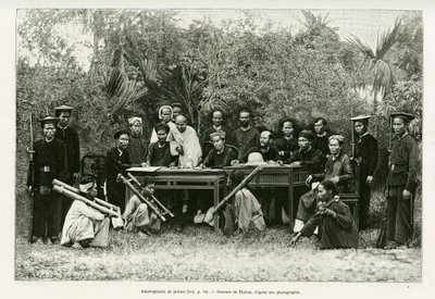 Förhör med pirater. Gravyr av Thiriat, efter ett fotografi, för att illustrera historien Trente mois au Tonkin 1884, av Doctor Hocquard, i le tour du monde 1889, regisserad av Edouard Charton (1807-1890), Hachette, Paris. av Henri Thiriat