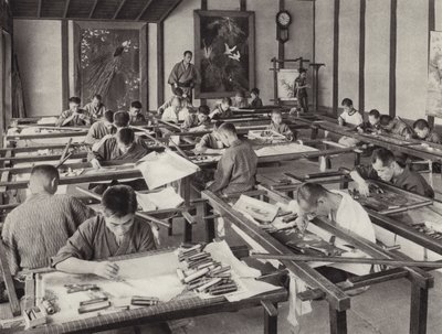 Japan på 1920-talet: Broderiskola i Kyoto (s/v foto) av Herbert Ponting