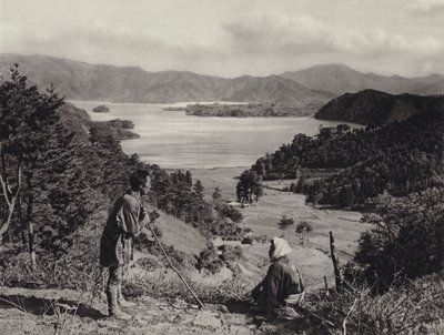 Japan på 1920-talet: Lake Kawaguchi (s/v foto) av Herbert Ponting