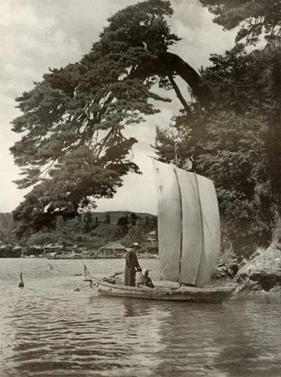 På Matsushimabukten, 1910. av Herbert Ponting