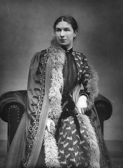 Fru Humphry Ward av Herbert Rose Barraud