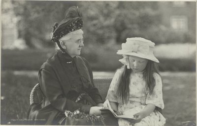 Porträtt av Emma, ​​Nederländernas drottningregent, och Juliana, Nederländernas drottning av Herman Deutmann
