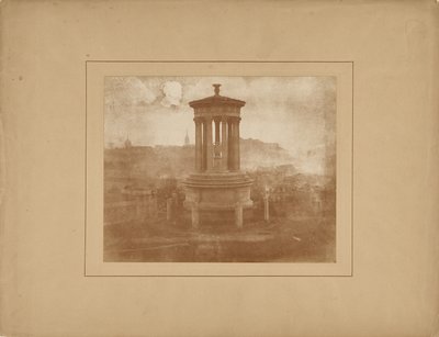 [Calton Hill, Dugald Stewart-monumentet] av Hill and Adamson