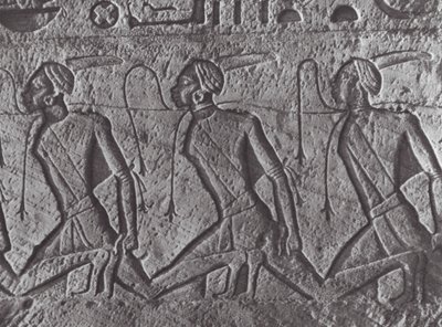 Afrika: Egyptisk hjälp, transport av fångar, i Nubien (svartvitt foto) av Hugo Adolf Bernatzik