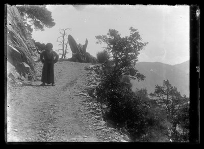 Man på bergsväg i Kaukasus av Hugo Simberg