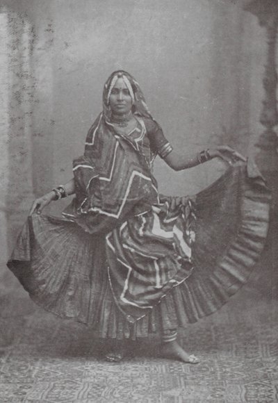 Bombay / Mumbai: Indisk kjoldans (svartvitt foto) av Indian photographer